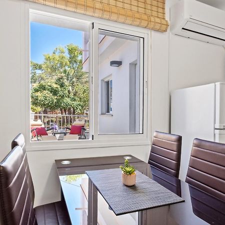 Apartamento En La Playa Con Terraza Malaga Luaran gambar