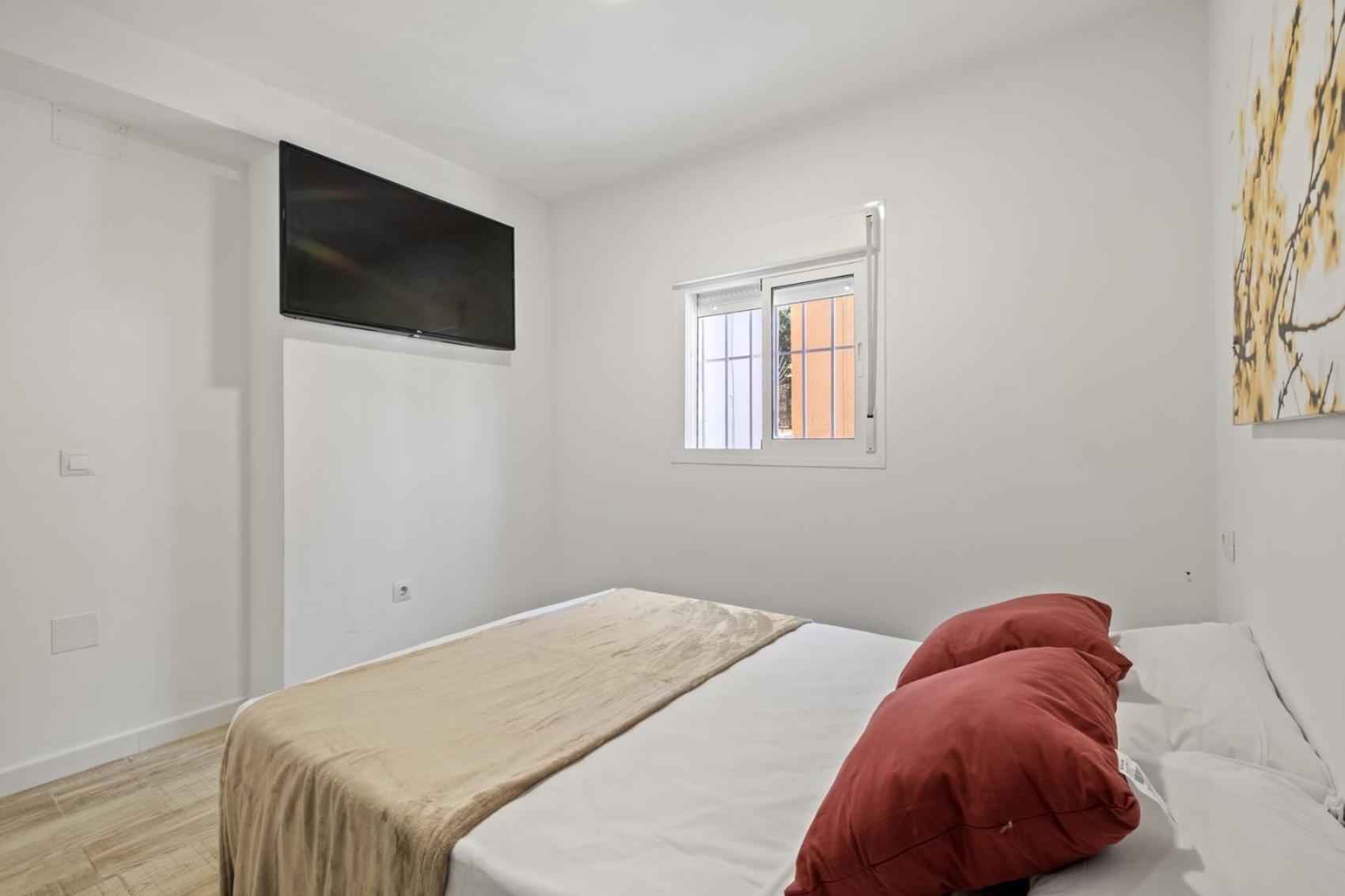 Apartamento En La Playa Con Terraza Malaga Luaran gambar